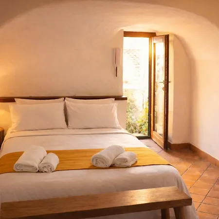 Гостьовий будинок Spinuzza Boutique Cefalu, Sicily Чефалу